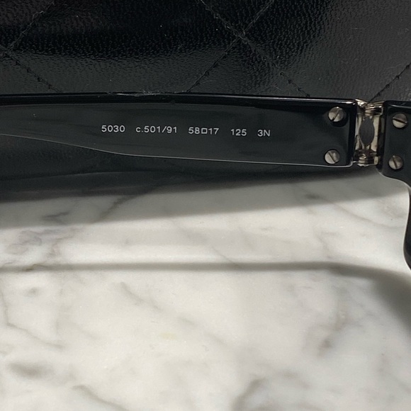 Authentic Chanel black square sunglasses - Picture 4 of 8